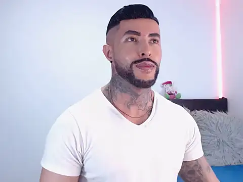 andrea_de_lucaa webcam