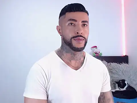 andrea_de_lucaa webcam