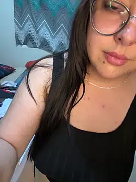 mileygia - MileyGia's free webcam - UK Sex Cams