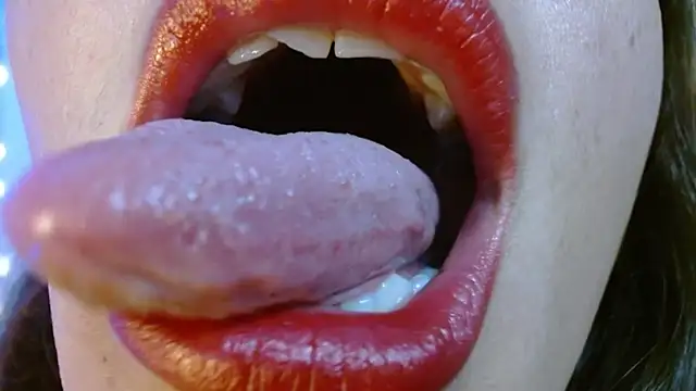 miss_evoleth2 webcam