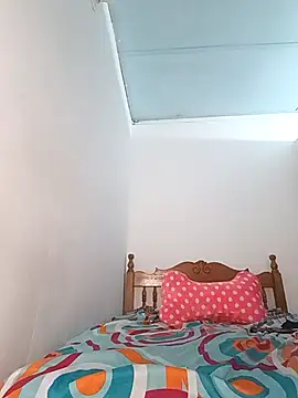 nathy25 (F milf) - Dildo in the pussy