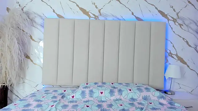 valery_thompsson webcam