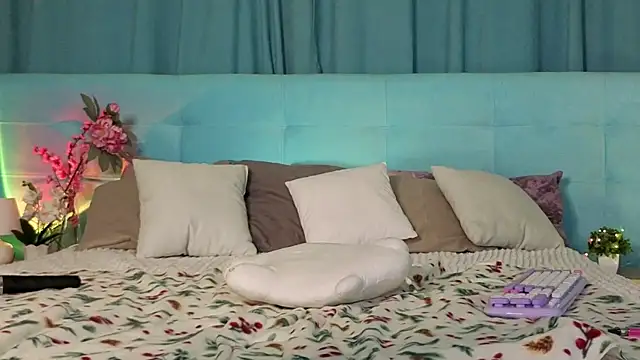 Aurora_Bennet webcam