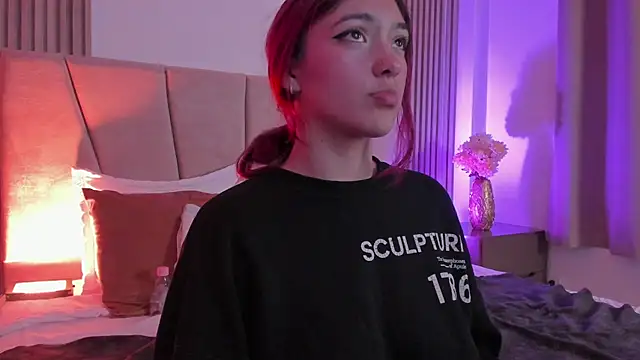 Victoria_Beaumont webcam