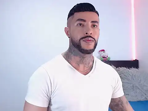 andrea_de_lucaa webcam