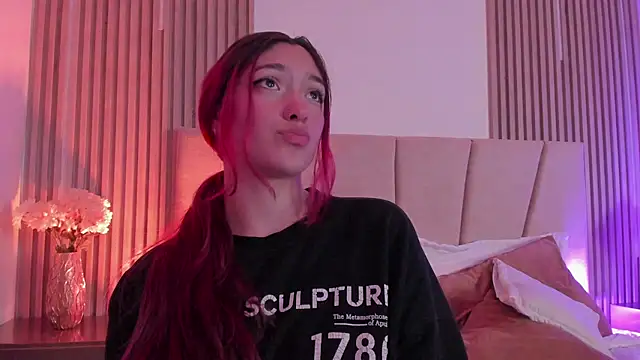 Victoria_Beaumont webcam