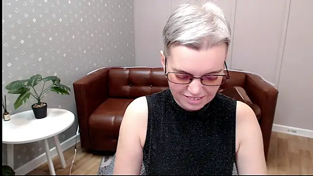 Cutie_Erikaa1 webcam stripchat model stream image