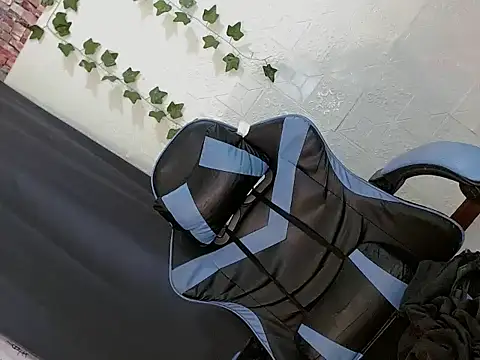 Scarlet_foxy69 webcam