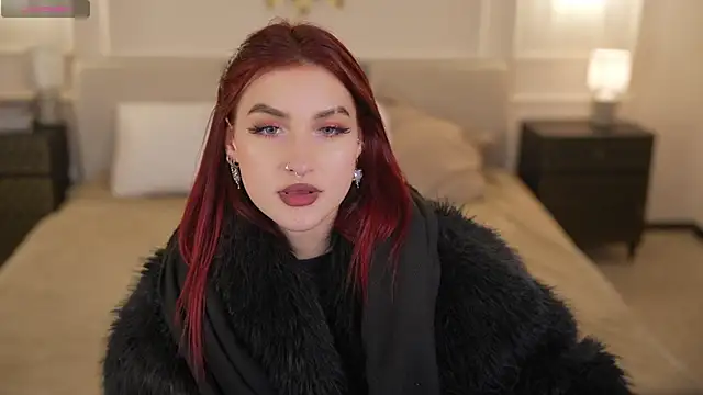 Magnetic_Mia_ webcam