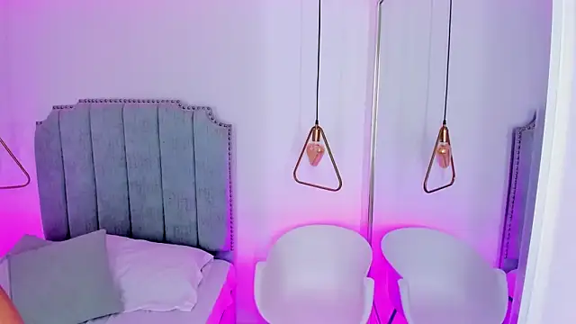 ScarlettWhitmore webcam