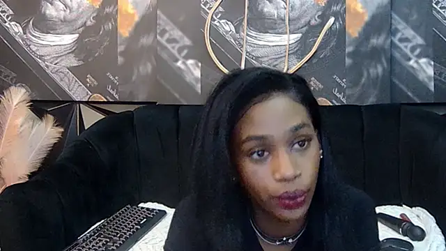 Lilmisbaddyxxx webcam