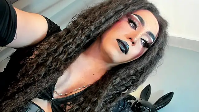 DominaAurumXXX webcam