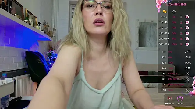 -Bullet_Nipples- webcam