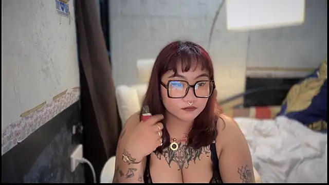 _XXXKittyTingles webcam