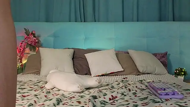 Aurora_Bennet webcam