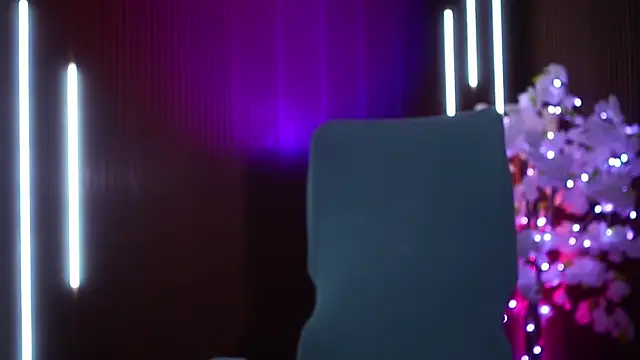 xxforyoureyesonlyxx webcam