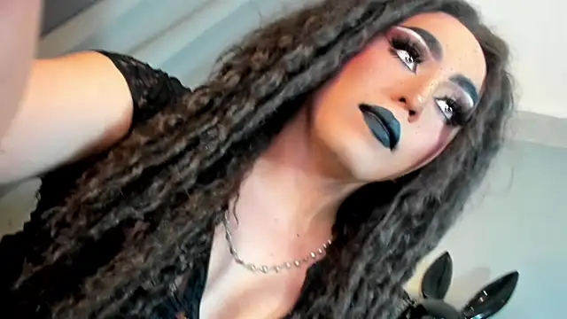 DominaAurumXXX webcam