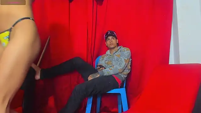 extreme_team8 - Extreme_Team8's free webcam