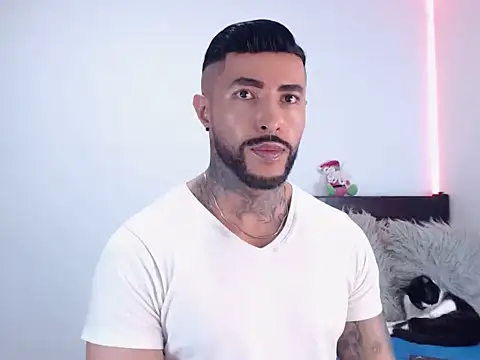 andrea_de_lucaa webcam