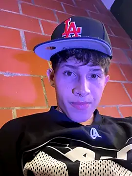 Handsome_boys69 webcam