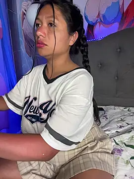 Im_Little webcam stripchat model stream image