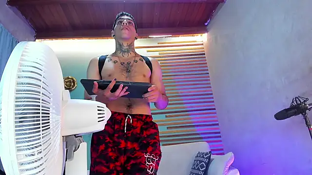 jharol_cardonaa webcam