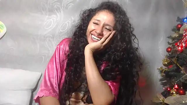 CataleyaRosee webcam