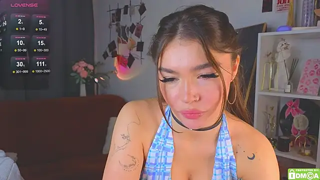 Caroline__Brown webcam