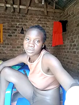 Black_juicy24 webcam