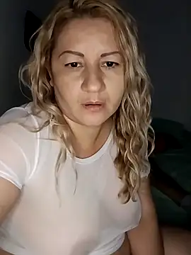 Karoline_milf_hot webcam