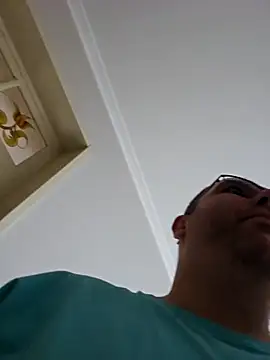 Andrew1900529 webcam