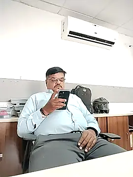 Desi_Lodo_Gujju_Boy webcam