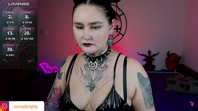 emmybrightj_ (F young) - put my fingers in my hot wet pussy