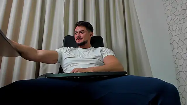 clintmasters (M young) - MAKE IT HOT !!🔥🔥🔥