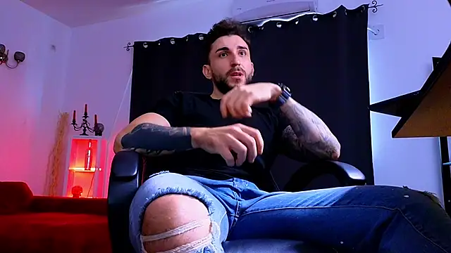 MightyAaron66 webcam