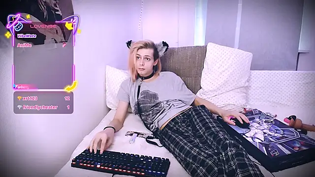 Littlepinkcat webcam