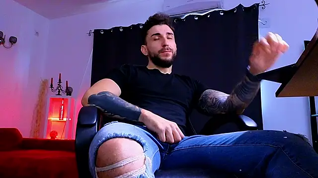 MightyAaron66 webcam