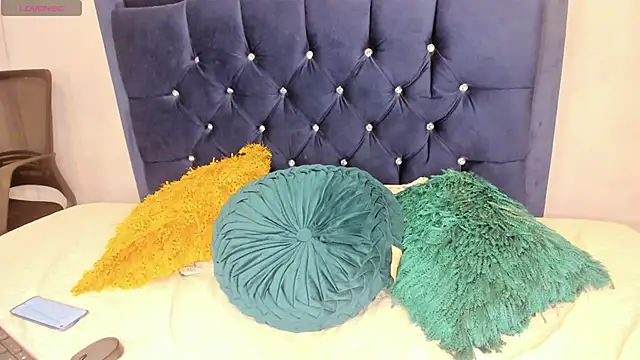 Inaya_Khalifa webcam