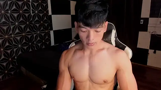 AsianHotBODYY webcam