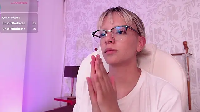 peyton_golden1 webcam