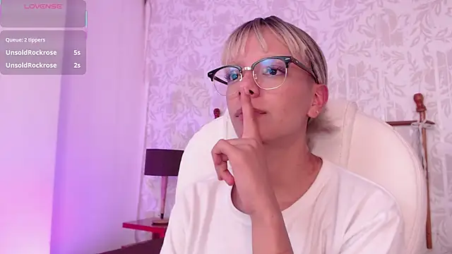 peyton_golden1 webcam