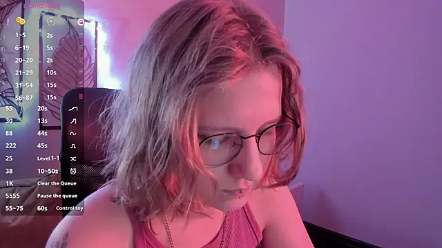 Hailey_Foxy webcam