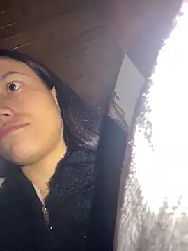 AdelaidaManson18 webcam