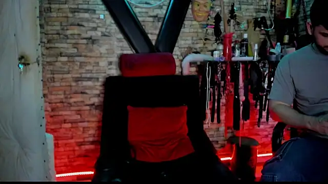 Liltildeman_moon webcam