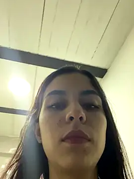 sashaxxx1630 - Sashaxxx1630's free webcam