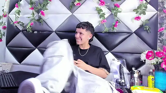 Megan_Thompson_ webcam