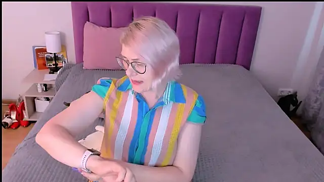 sabrinamacmarren webcam