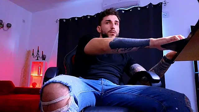 MightyAaron66 webcam