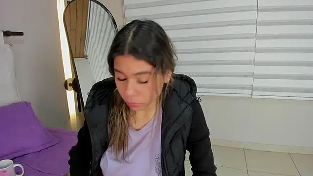 Rachell_criss webcam