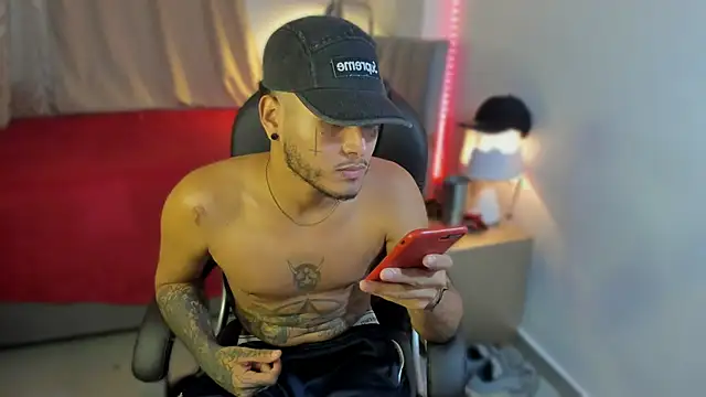 master_evil07 - Master_evil07's free webcam - UK Sex Cams